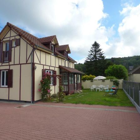 Gite Le Petit Chalet Avec Parking Gratuit Étretat Eksteriør billede